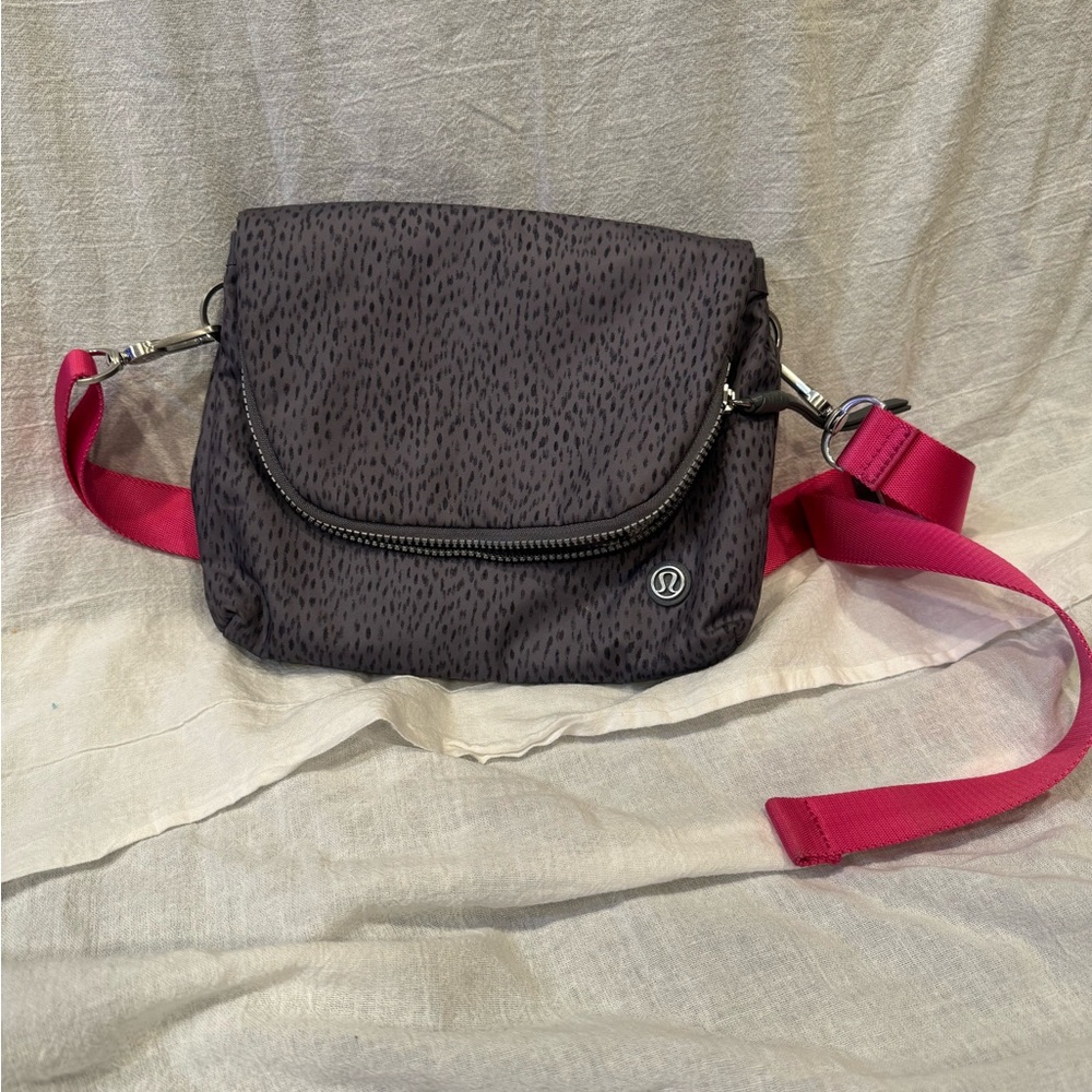 Lululemon Party Om Party Bag Dottie Dash Gray and Magenta Crossbody Bag